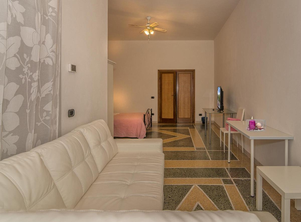 Holiday Pisa Gare 2 المظهر الخارجي الصورة