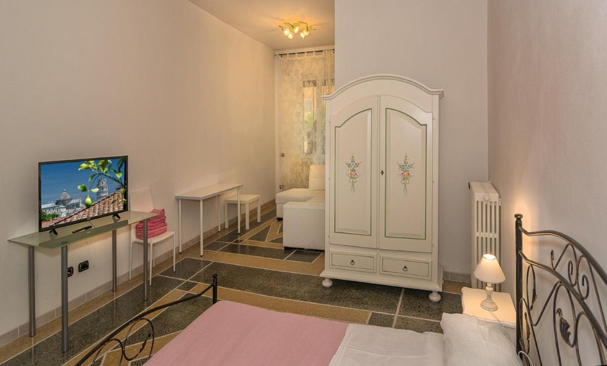 Holiday Pisa Gare 2 المظهر الخارجي الصورة