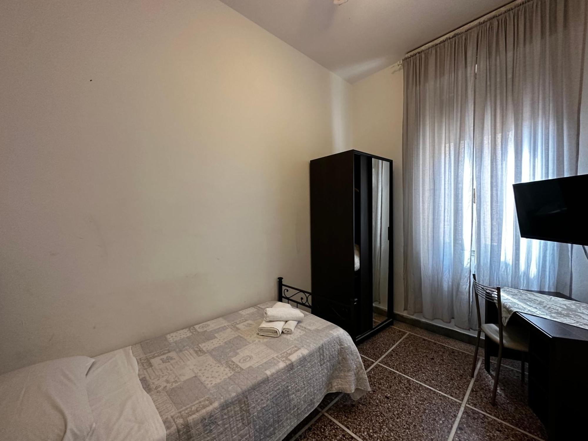 Holiday Pisa Gare 2 المظهر الخارجي الصورة
